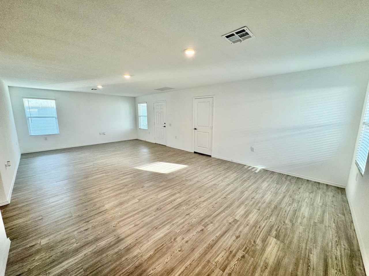 4546 Glades Way - Photo 5 of 34