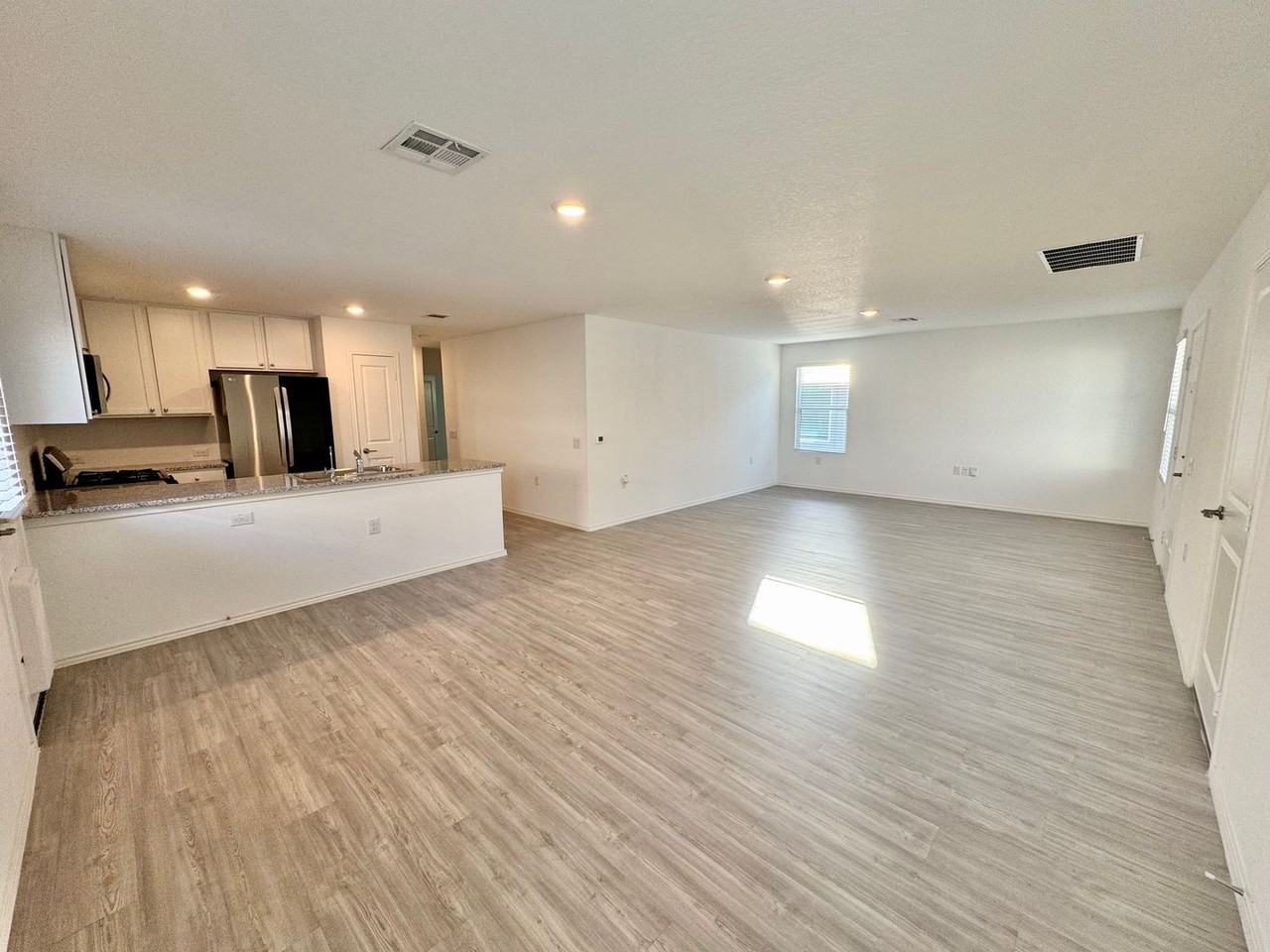 4546 Glades Way - Photo 6 of 34