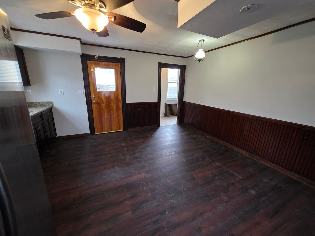 2504 Olympia St - Photo 4 of 33