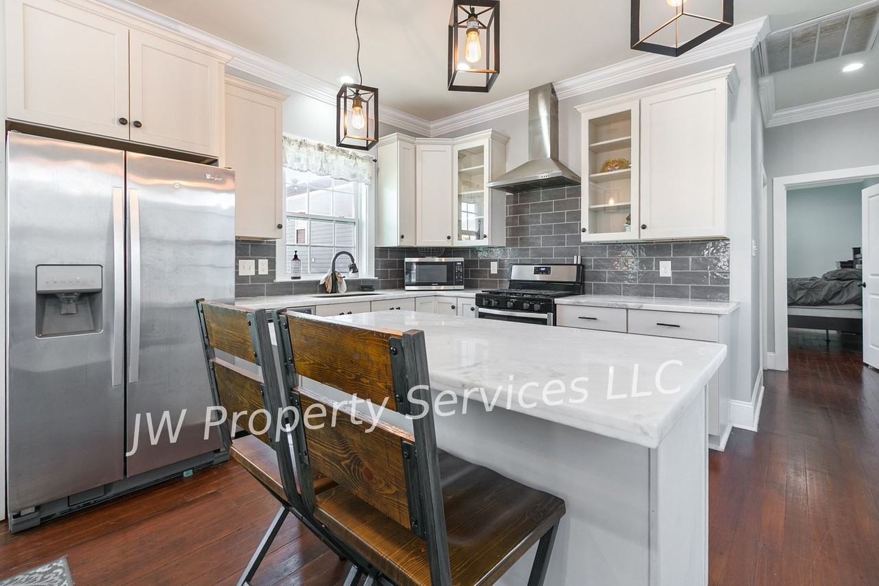 324 N Roman St - Photo 7 of 10