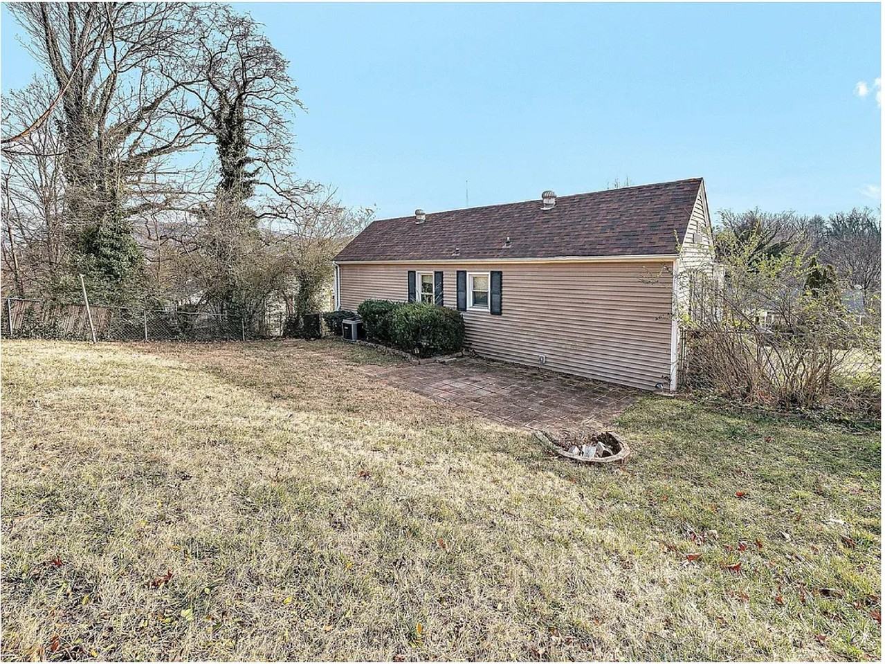 729 Windsor Ave Sw - Photo 6 of 19