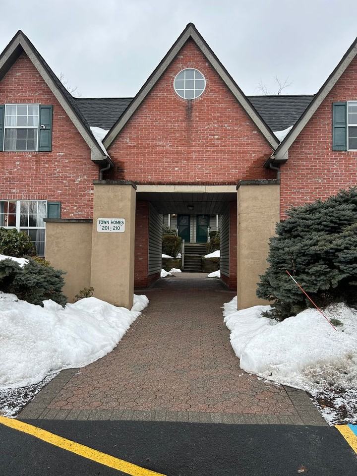 201 Walnut Grove Rd - Photo 3 of 16