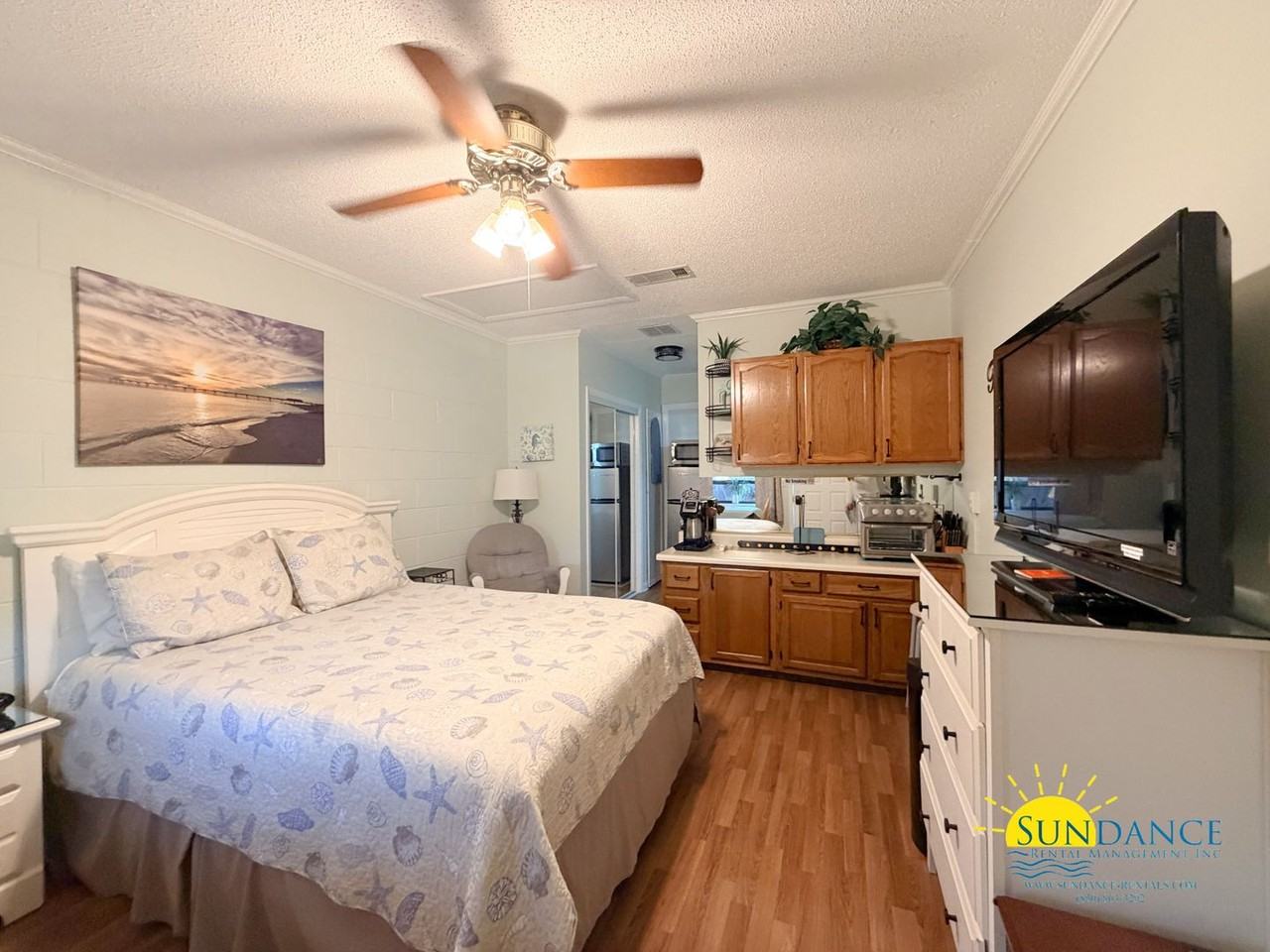 85 5th St - Photo 3 of 16