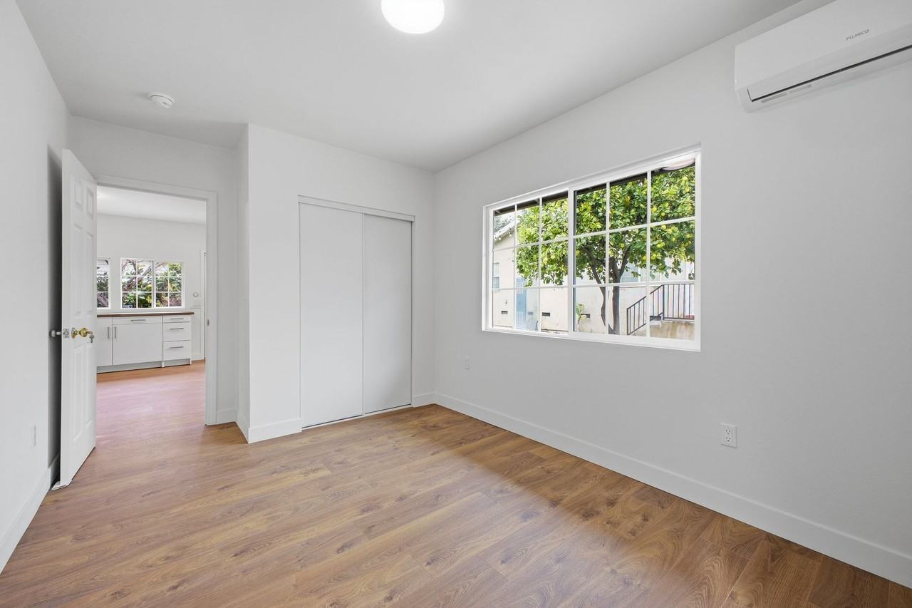 570 W Montana St - Photo 5 of 11