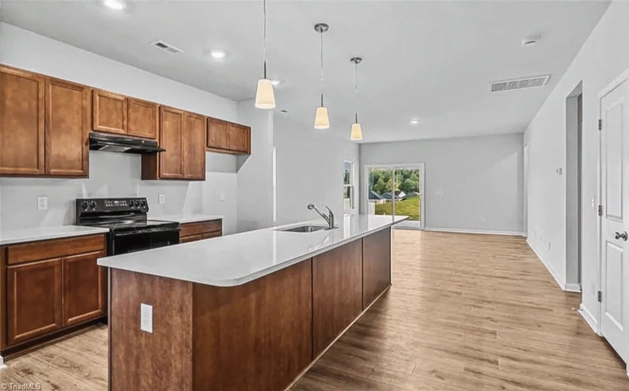 534 Raspberry Hill Rd - Photo 3 of 23