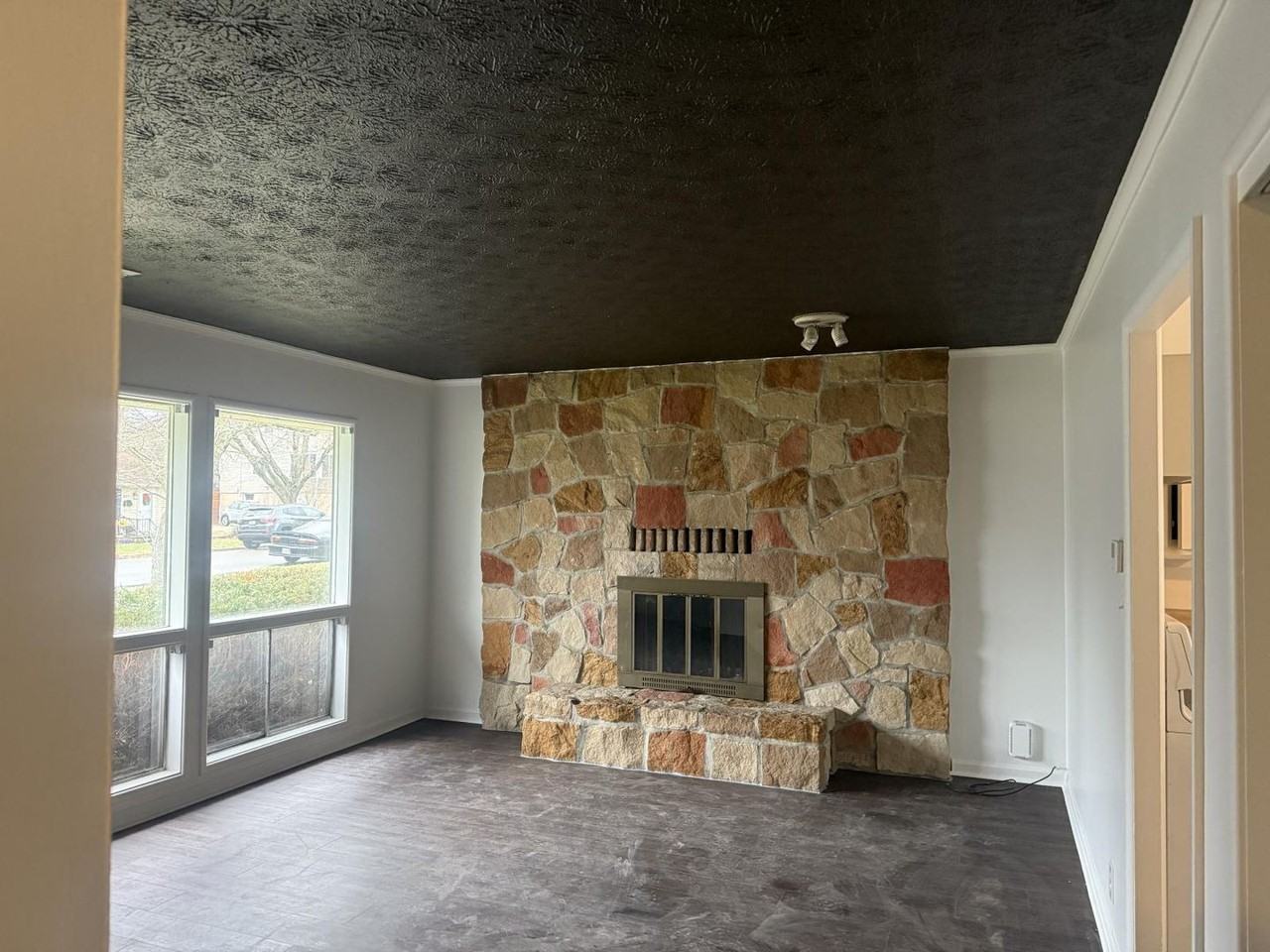 684 Saratoga Ave - Photo 3 of 13