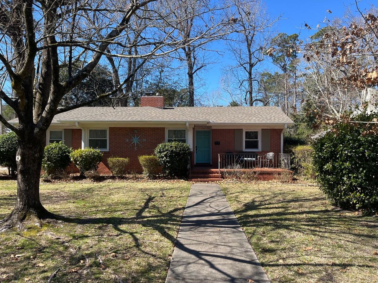 210 Wayne Dr - Photo 3 of 15