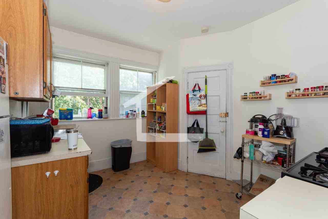 143 Kilsyth Rd - Photo 2 of 41