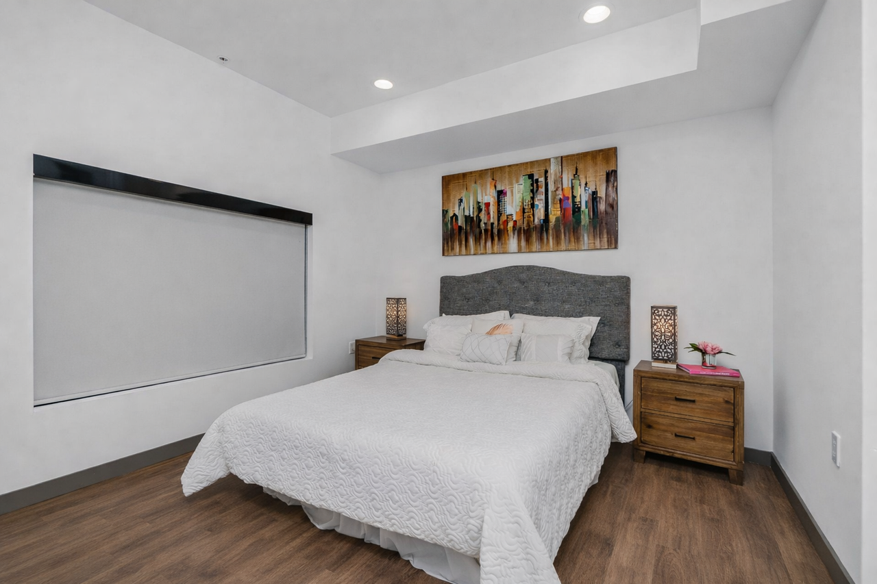 Townhouse in East Hollywood w/ Parking & Private Rooftop Deck! - Photo 7 of 14