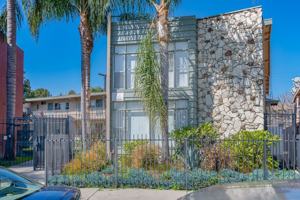 featured image of 4142 Palmwood Dr