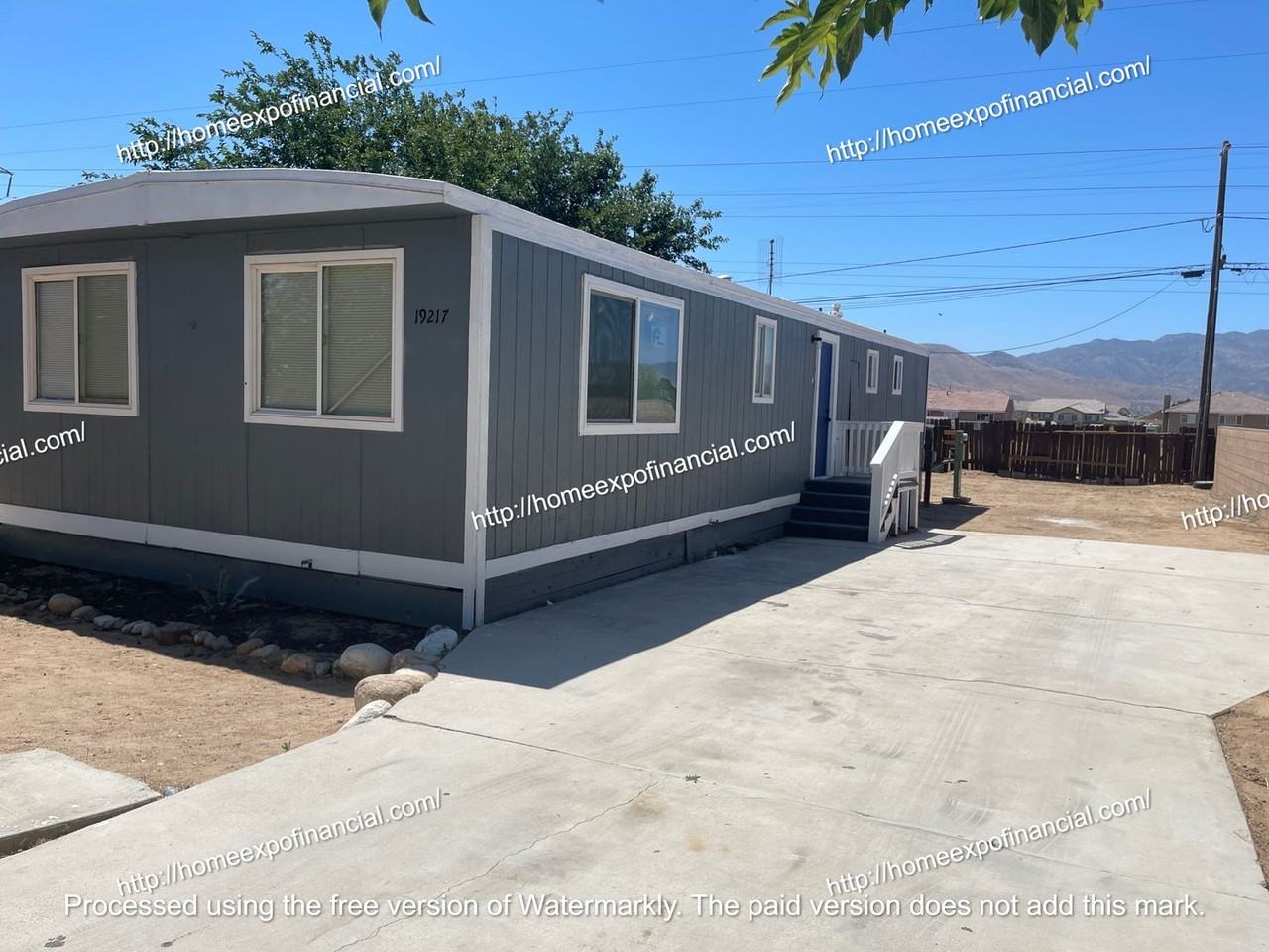 19127 Danbury Ave - Photo 2 of 2