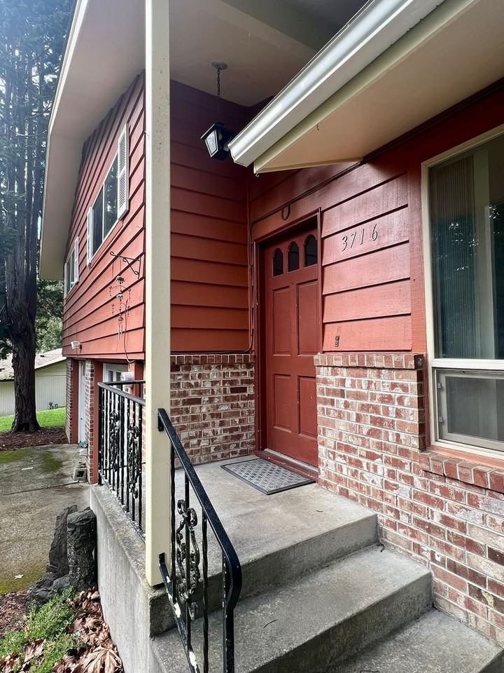 3716 Wesley Loop Nw - Photo 3 of 35