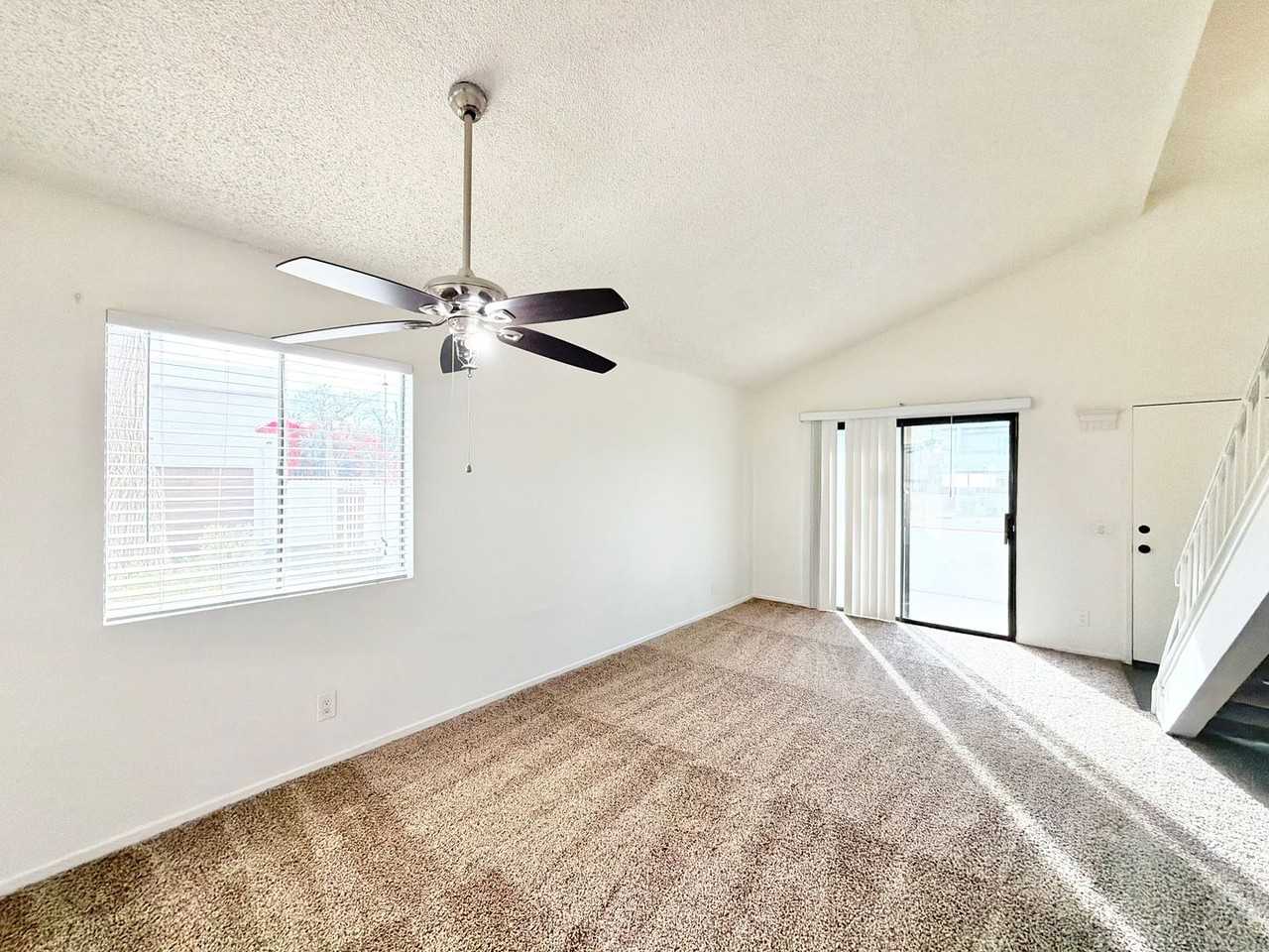 34177 Emily Way - Photo 5 of 23