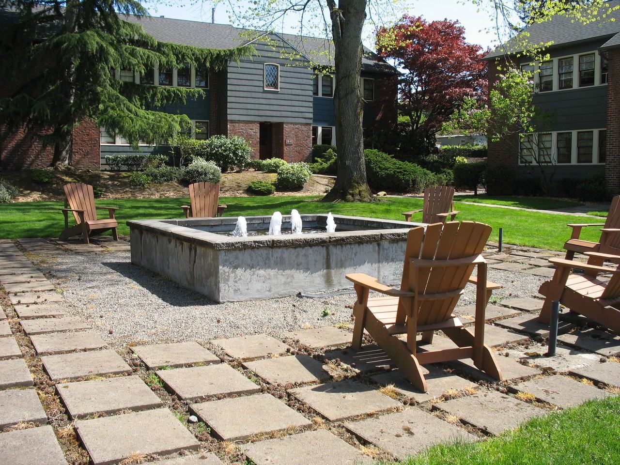 235 Ne 61st Ave #32 - Photo 3 of 23