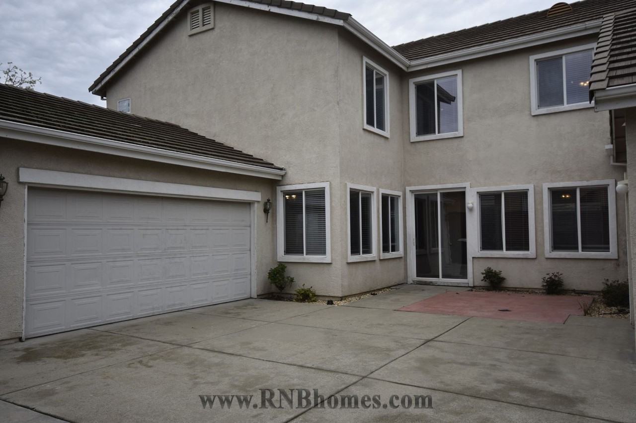 6405 Mendez Creek Ct - Photo 3 of 29