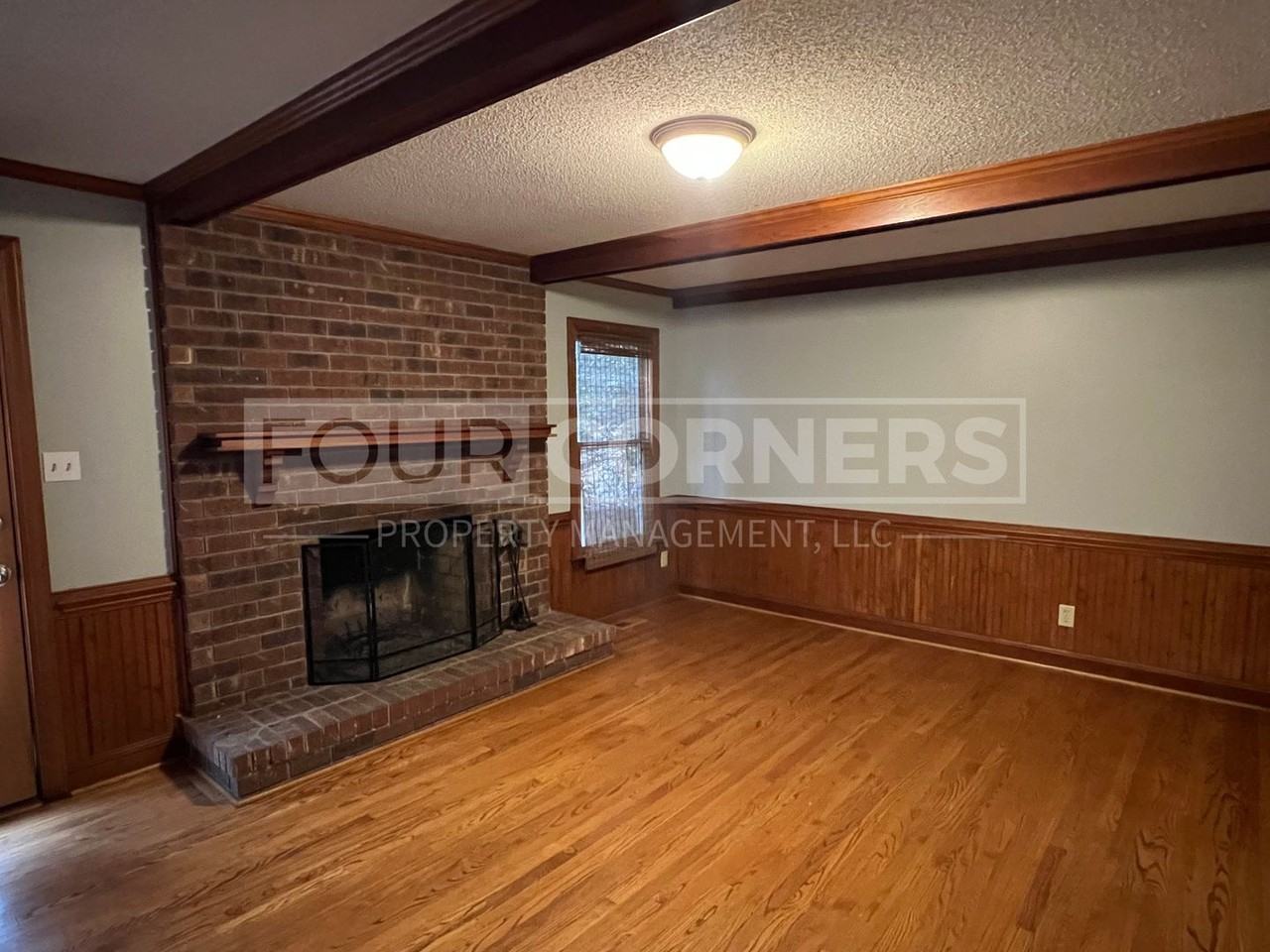 5524 Robinridge Rd - Photo 2 of 11