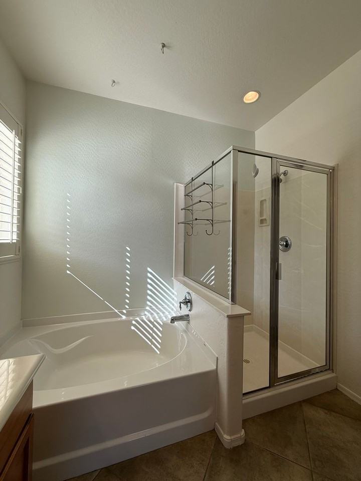 1255 Brentwood Way - Photo 7 of 14