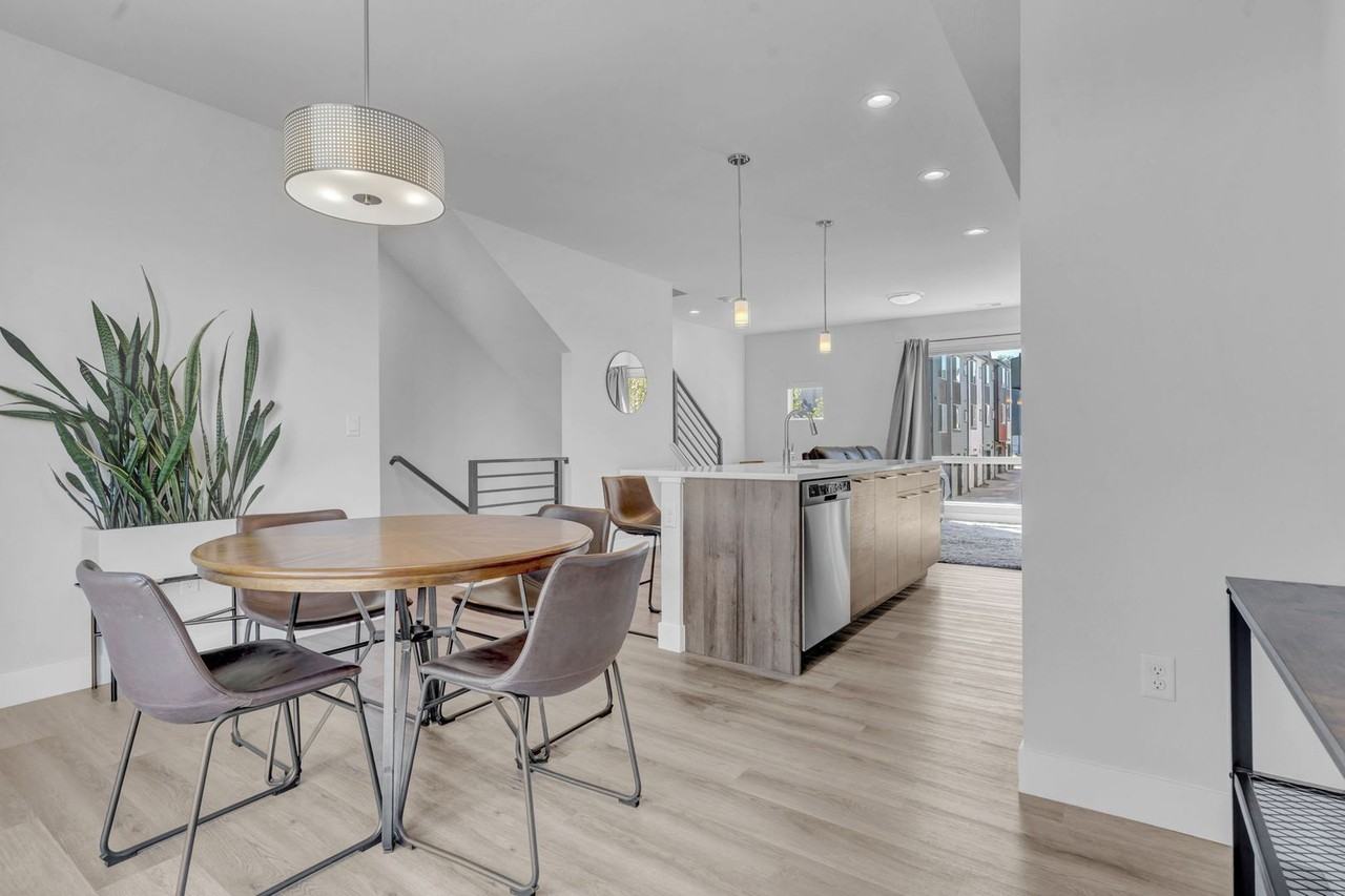 5531 W 11th Pl - Photo 7 of 36