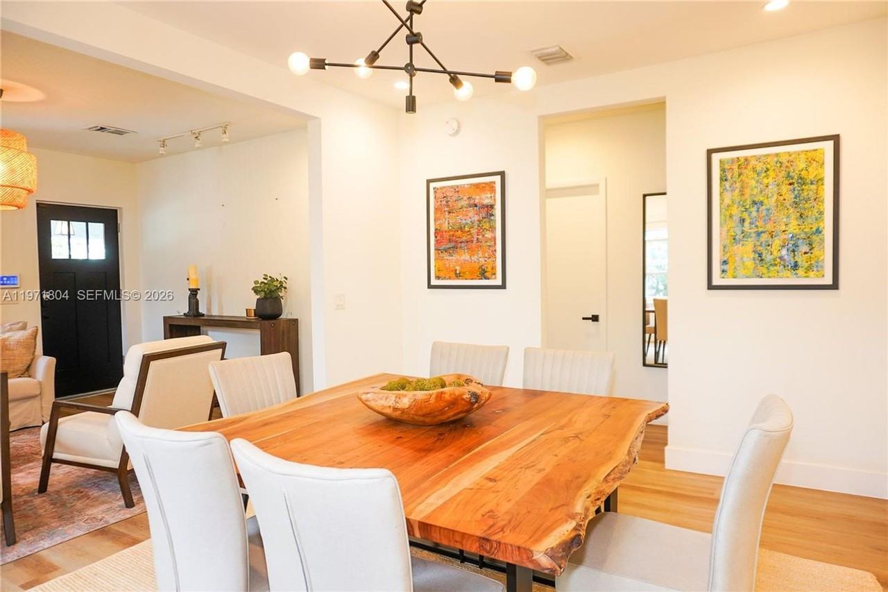 640 Ne 71st St - Photo 5 of 15