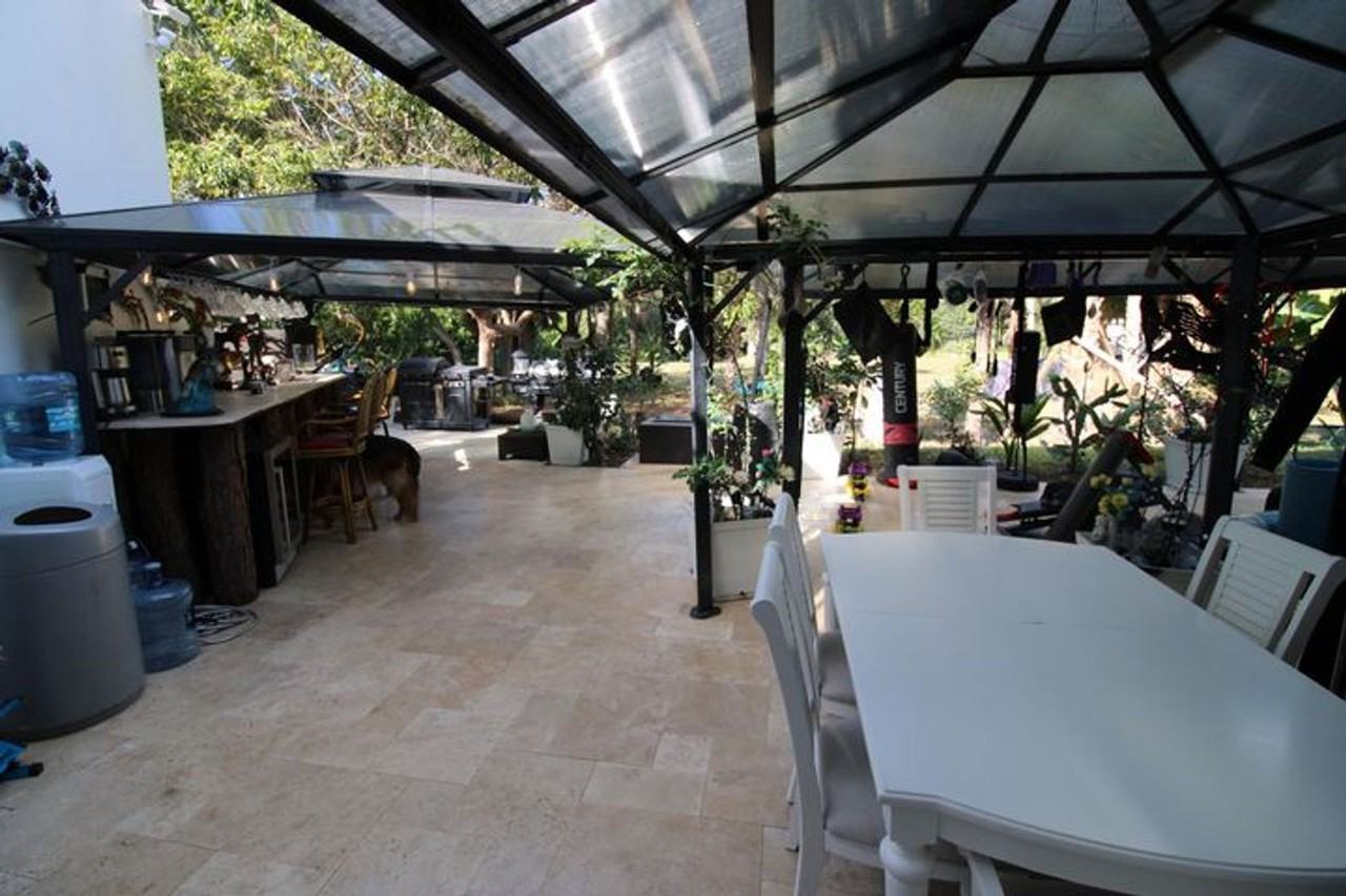 930 Rambling Drive Cir - Photo 3 of 31