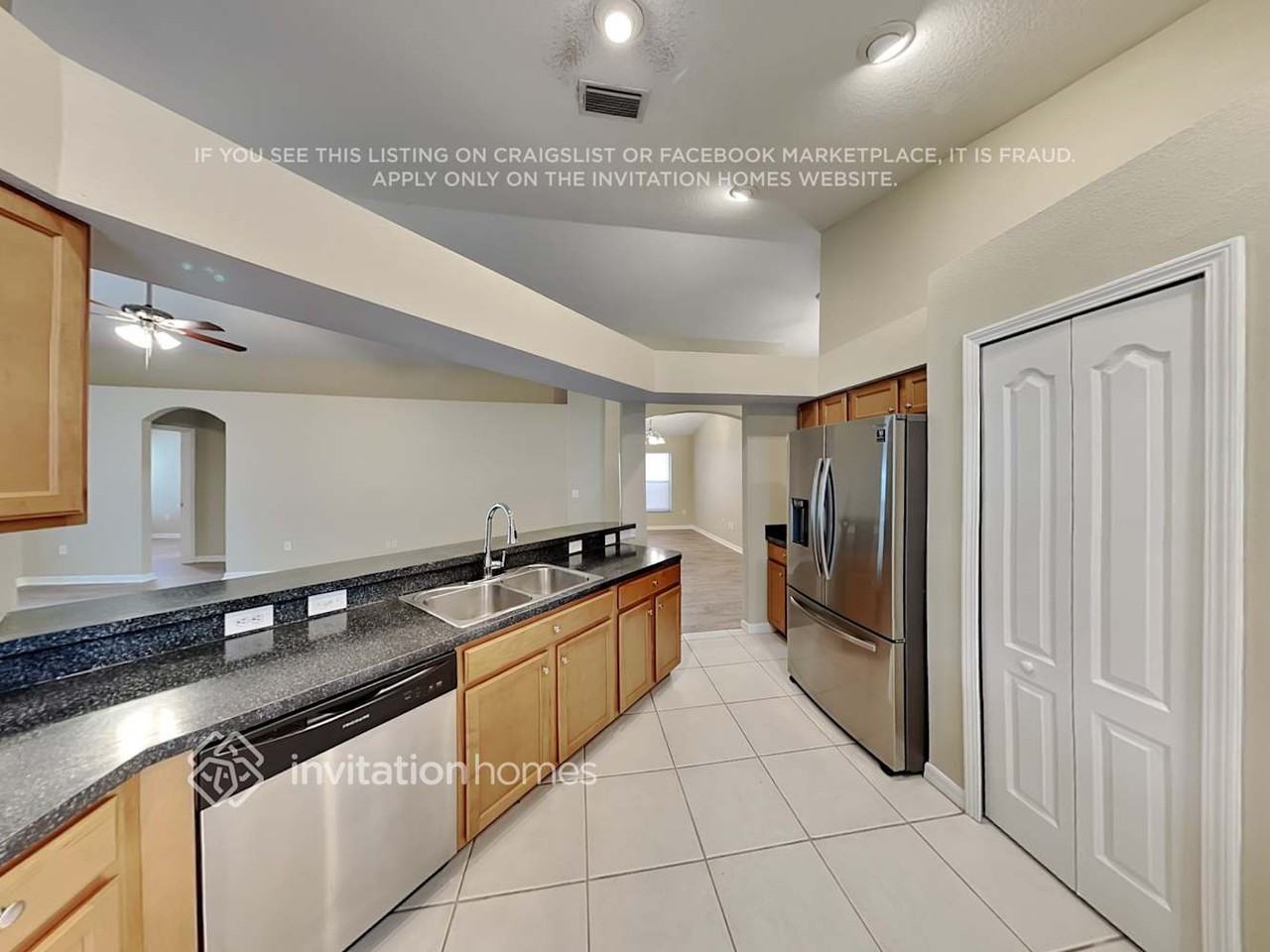 8013 Alamosa Wood Ave - Photo 5 of 18