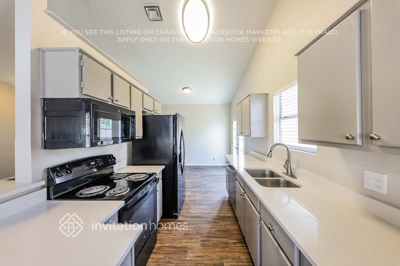 6344 W Turquoise Ave - Photo 4 of 14