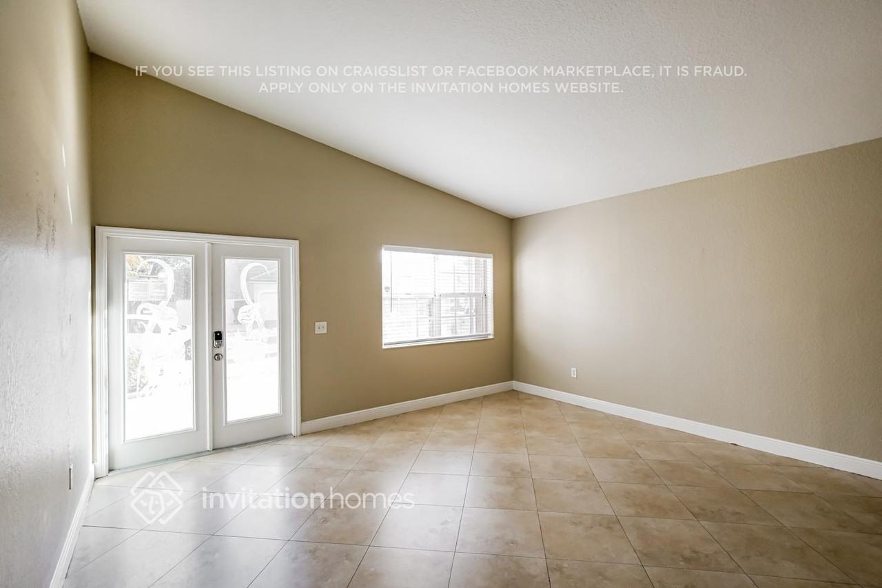 9081 Nw 148th St - Photo 3 of 17