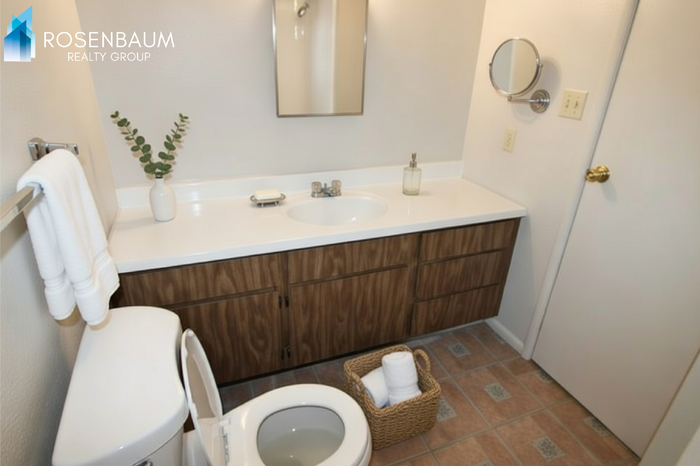 9230 N 6th St #5 - Photo 4 of 4