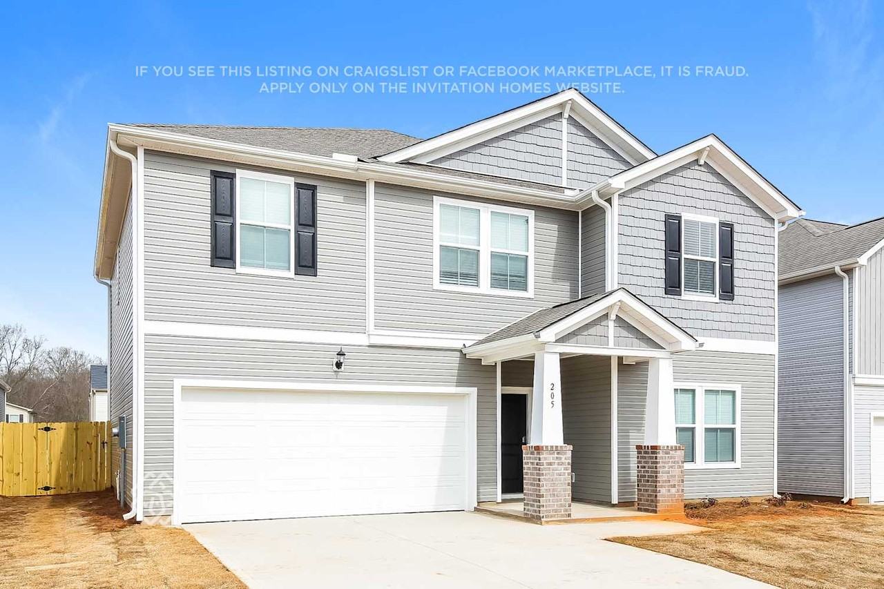 205 White Fields Ave - Photo 4 of 18