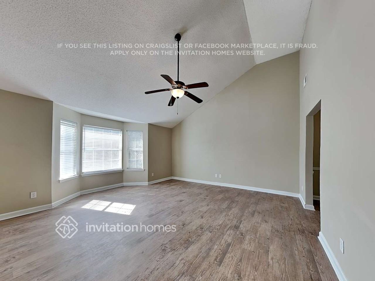 6955 Greenfield Ln - Photo 4 of 21