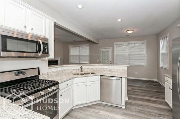 826 Topaz Vly - Photo 3 of 16