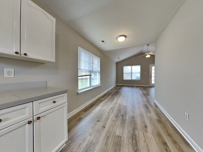 1303 Braveheart Ln - Photo 5 of 18