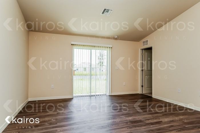 9106 Aegean Cir - Photo 2 of 18