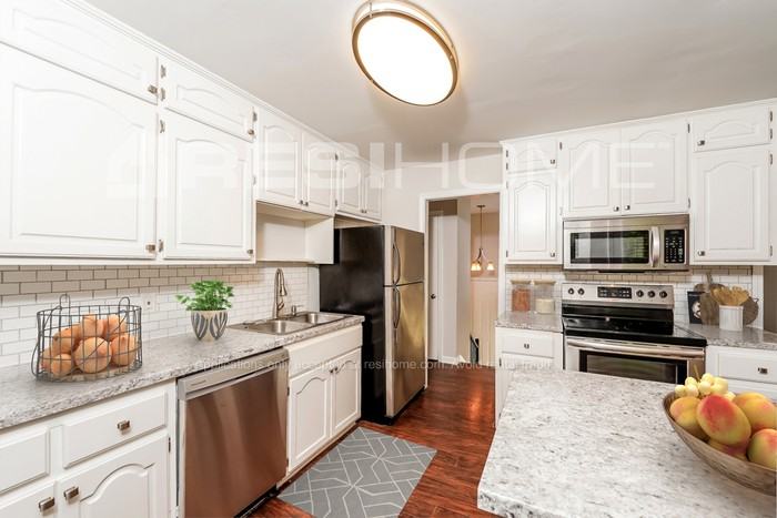 1748 Gardenridge Rd - Photo 3 of 20