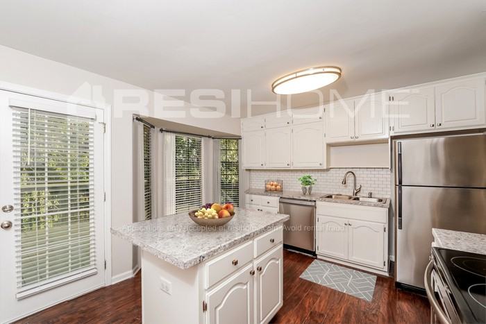 1748 Gardenridge Rd - Photo 4 of 20