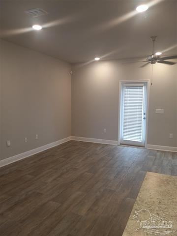 6077 Royal Port Ct - Photo 5 of 20