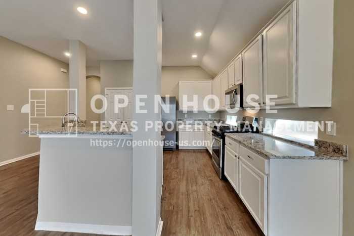 3830 Paigewood Dr - Photo 6 of 20