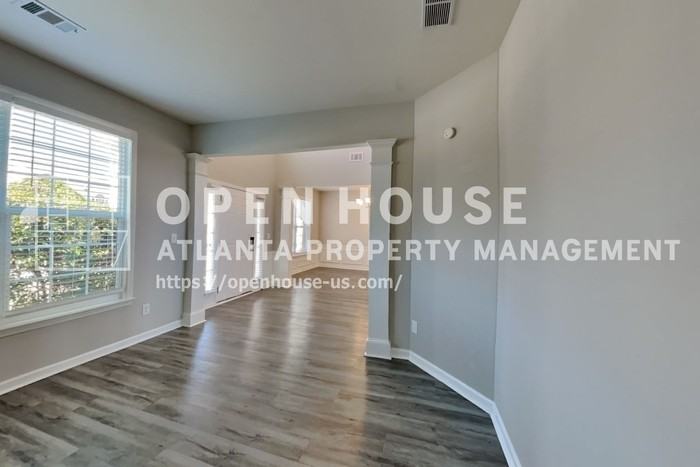 3370 Spindletop Dr Nw - Photo 4 of 29