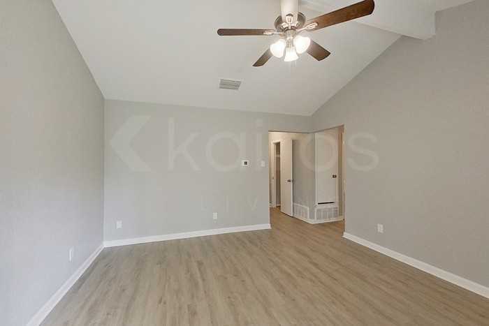 1510 Clearbrook St - Photo 6 of 20