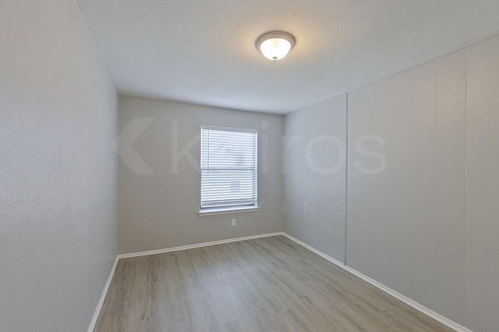 1510 Clearbrook St - Photo 7 of 20