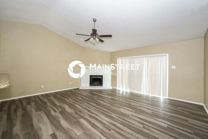 7305 Shadow Bend Dr - Photo 4 of 16