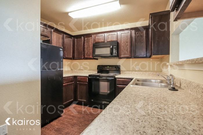 5000 E Thomas St #B - Photo 6 of 15