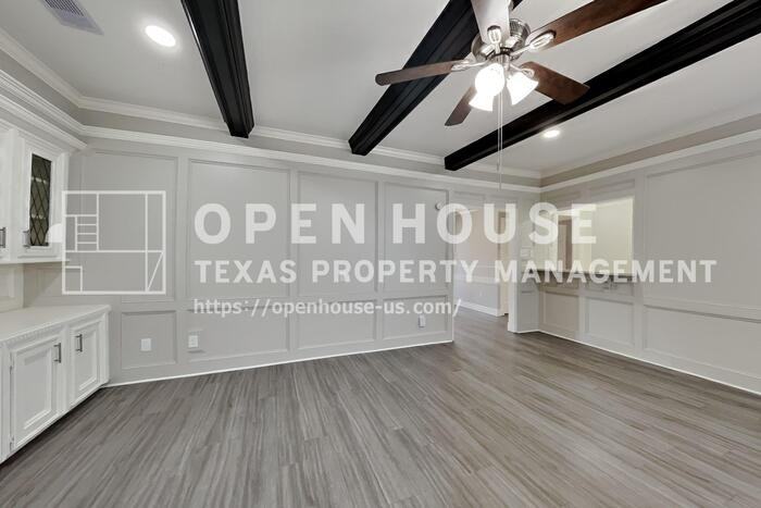 2822 Deer Hollow Dr - Photo 4 of 24