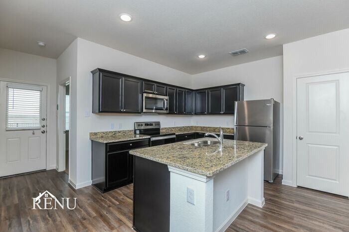 6035 Mojave Dr #6035MD - Photo 3 of 19