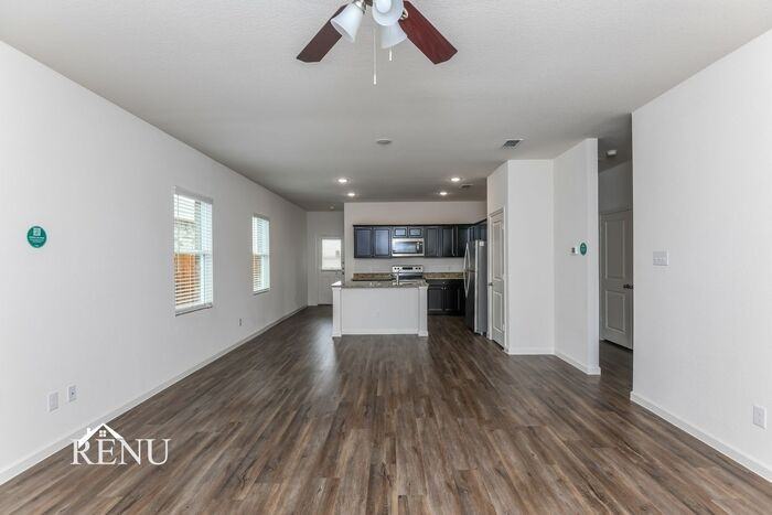 6035 Mojave Dr #6035MD - Photo 6 of 19