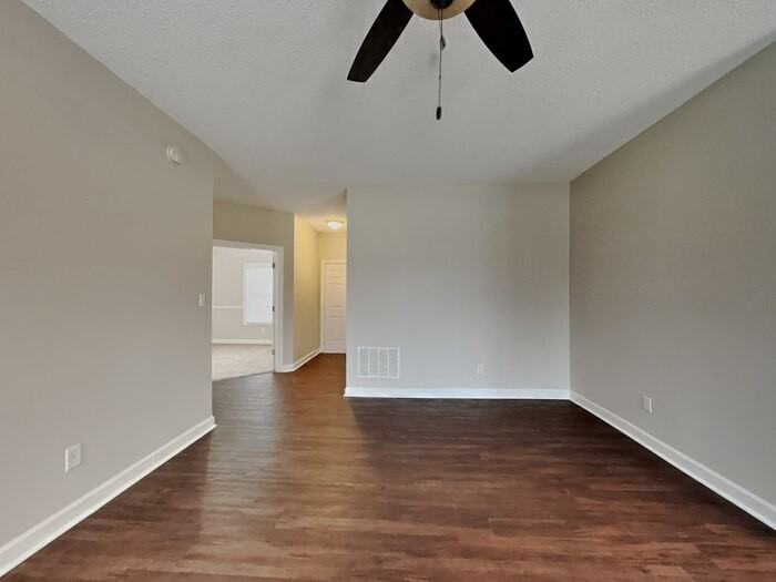 1647 Sweetgum Dr - Photo 5 of 21