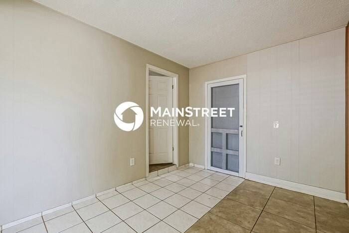 2550 Via Veneto Ct - Photo 5 of 17