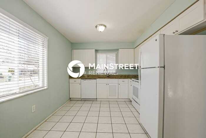 2550 Via Veneto Ct - Photo 7 of 17