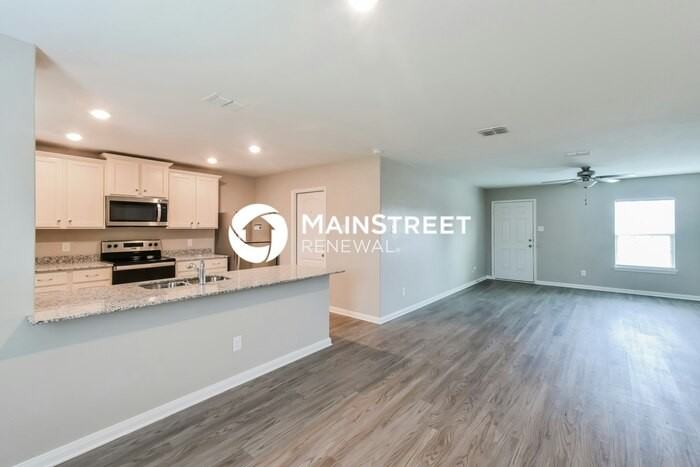 6107 Lakefront St - Photo 2 of 17