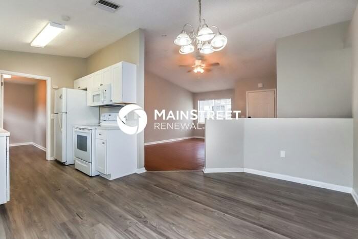 2400 Timbercreek Loop W - Photo 5 of 16